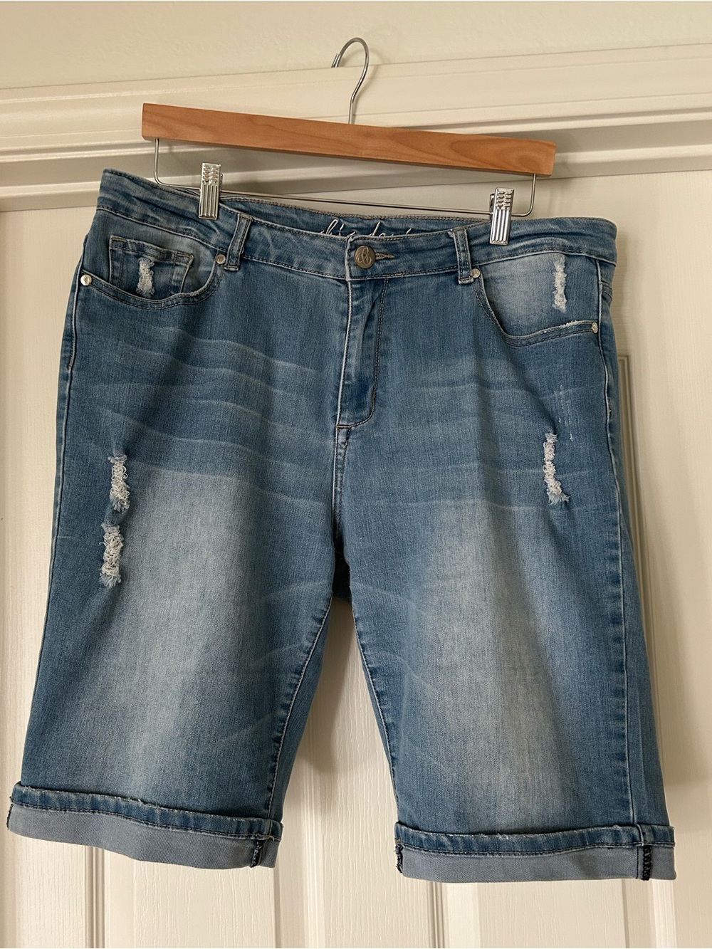 City Chic Light Distressed Denim Shorts
